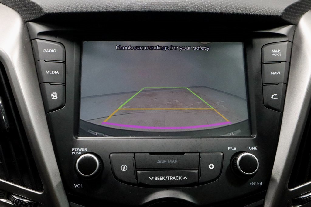 Used 2017 Hyundai Veloster Value Edition image 9