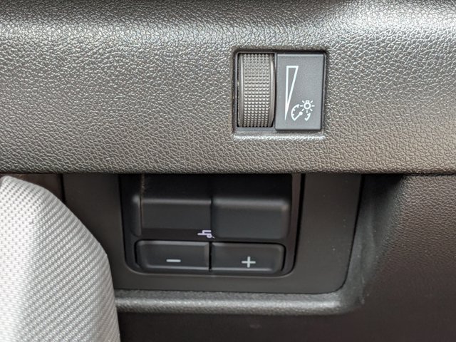 Used 2023 GMC Canyon Elevation w/ Convenience Package RWD image 18
