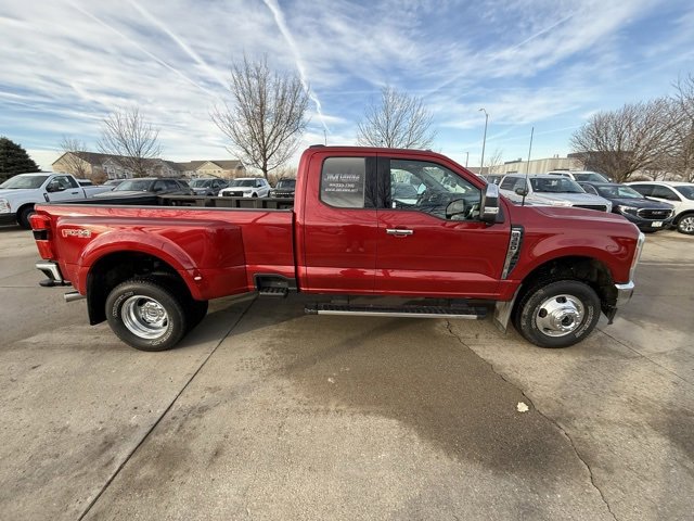 Certified 2023 Ford F350 Lariat w/ Chrome Package image 7