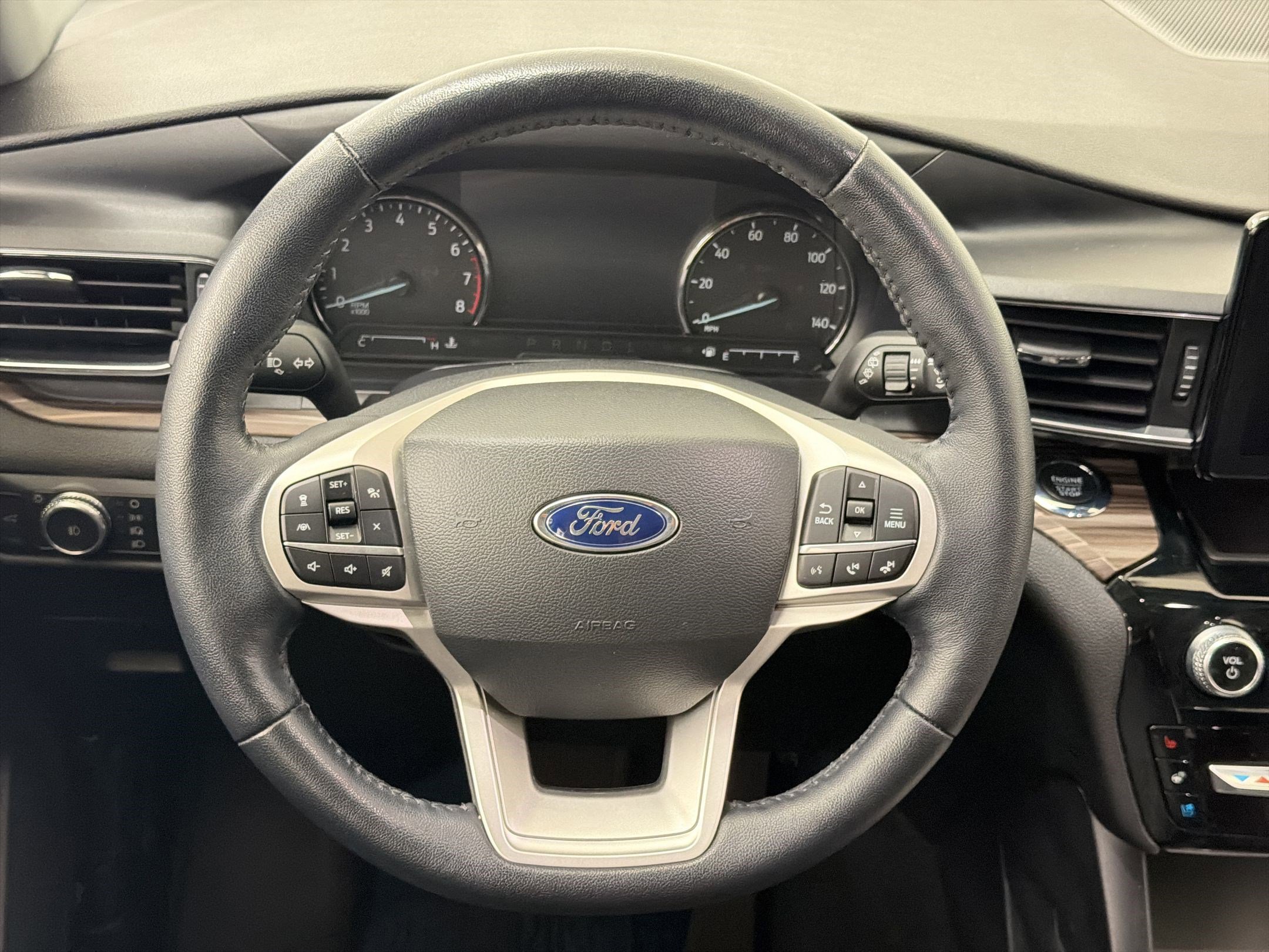 Certified 2022 Ford Explorer Limited w/ Equipment Group 301A AWD/4WD image 16
