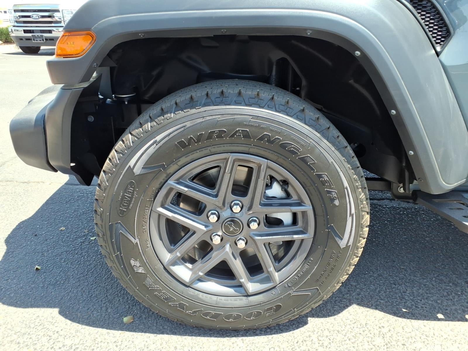 Used 2024 Jeep Wrangler Sport AWD/4WD image 9