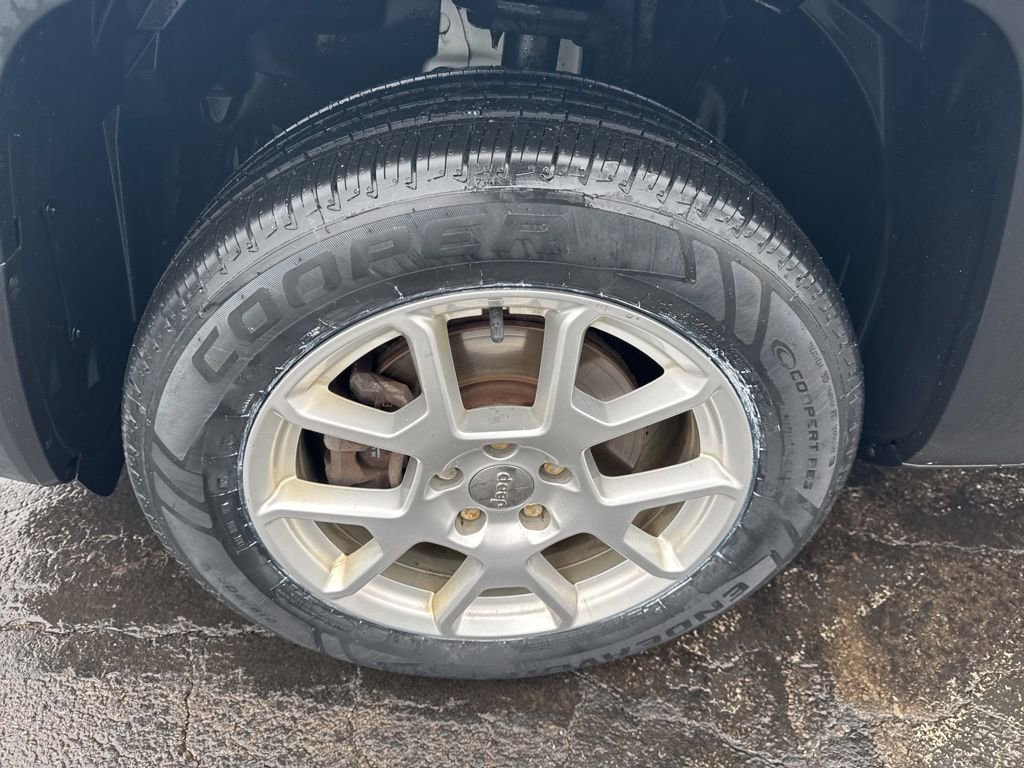 Used 2021 Jeep Renegade Latitude image 38