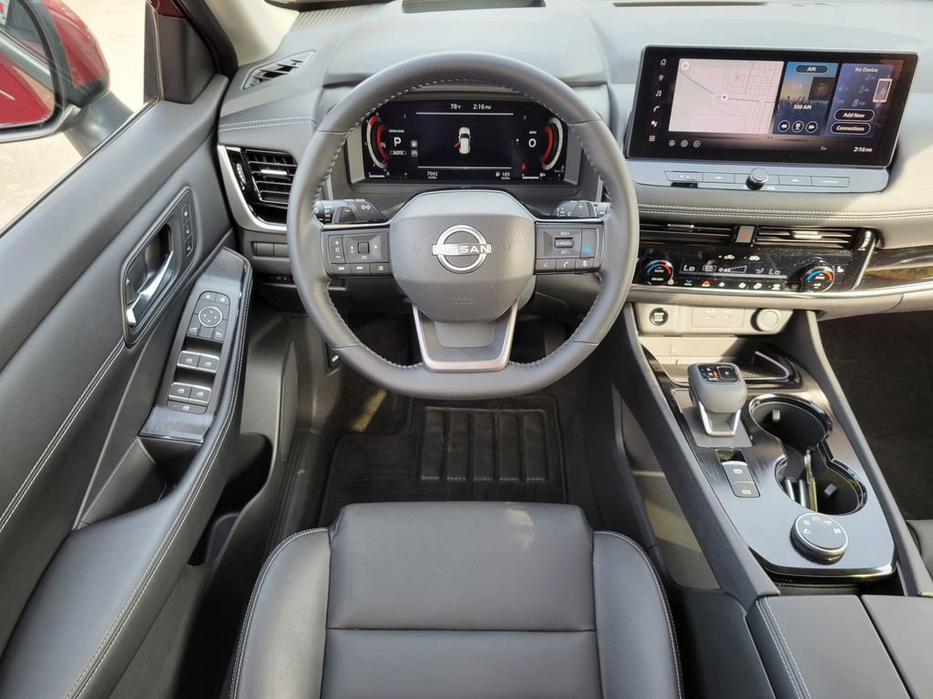 Used 2025 Nissan Rogue SL w/ SL Premium Package image 18