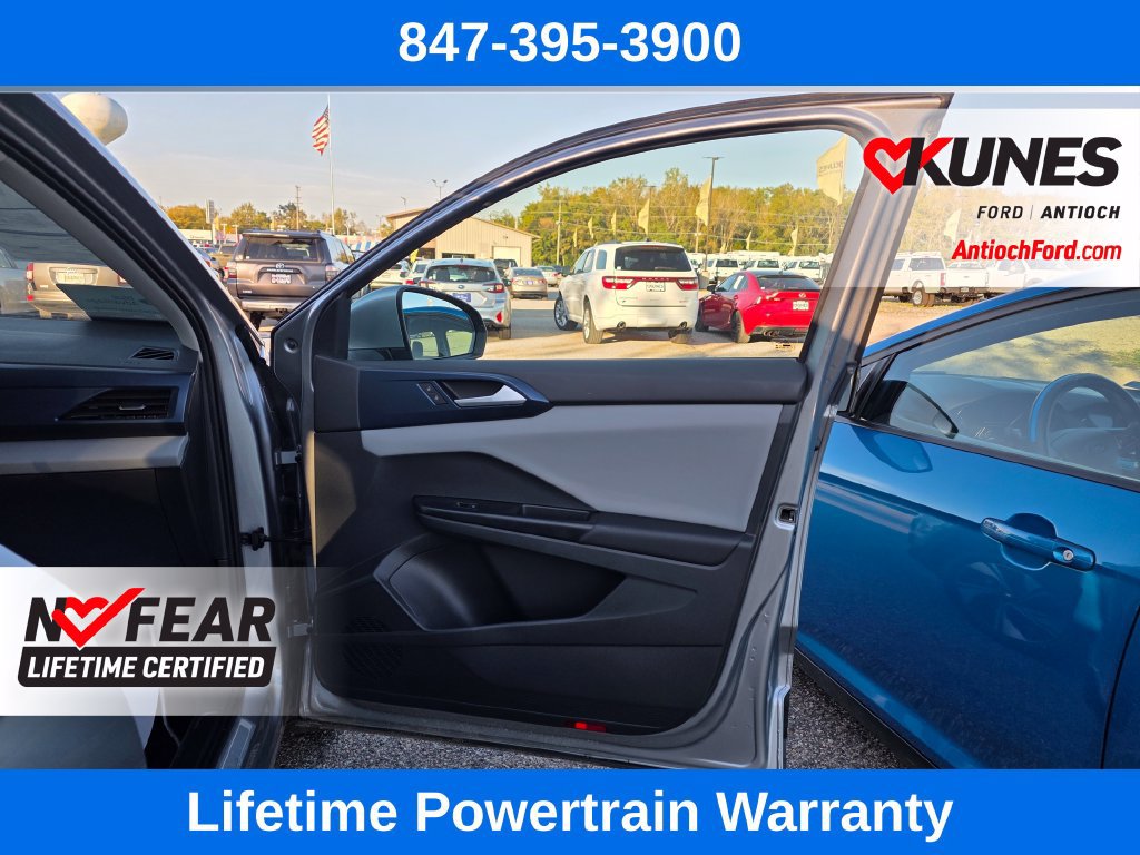 Used 2023 Volkswagen Taos SE AWD/4WD image 31