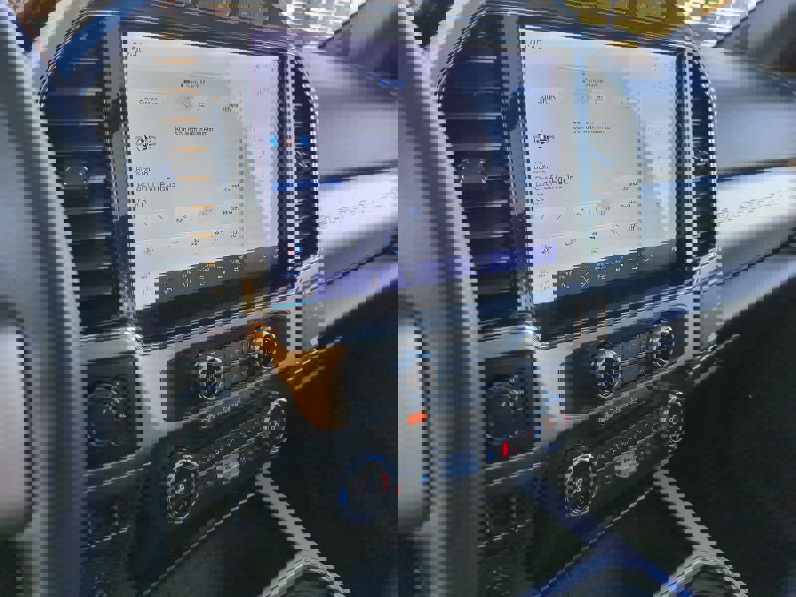 Certified 2022 Ford F350 Lariat w/ Tremor Off-Road Package image 28