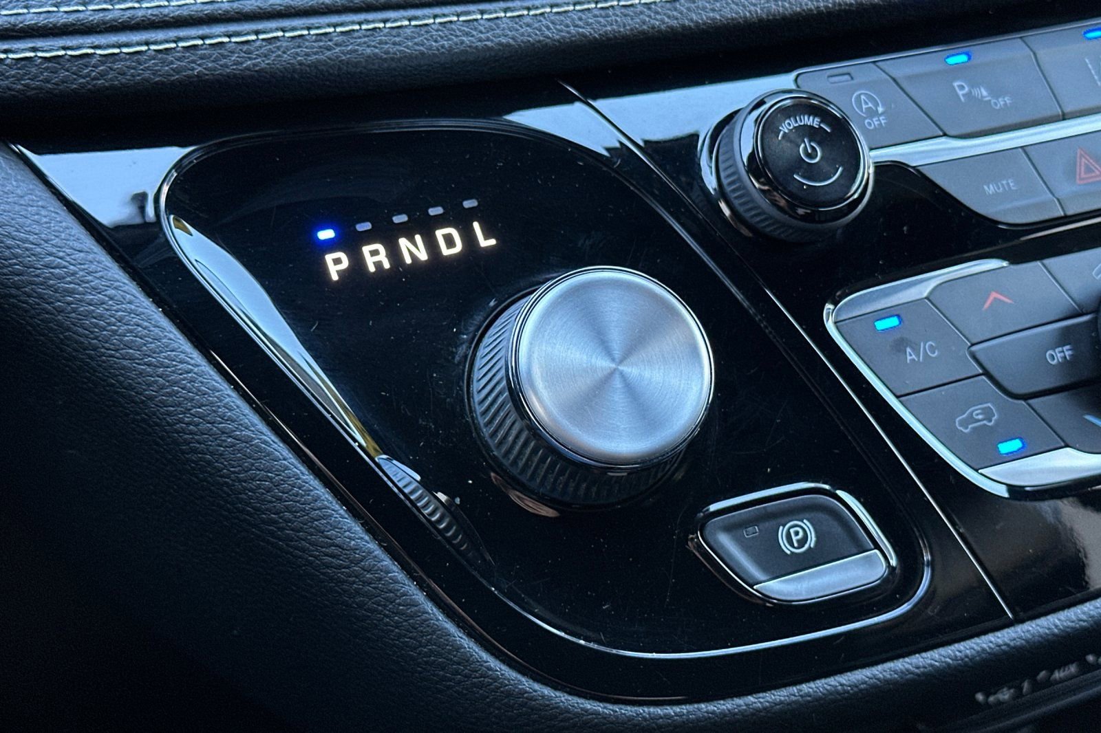 Used 2022 Chrysler Pacifica Touring-L w/ S Appearance Package image 21