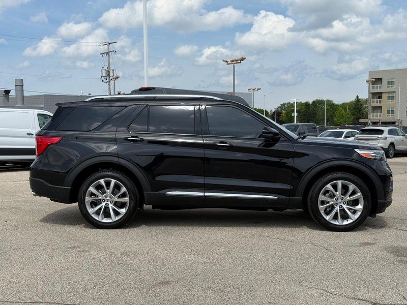 Certified 2023 Ford Explorer Platinum w/ Technology Package AWD/4WD image 2