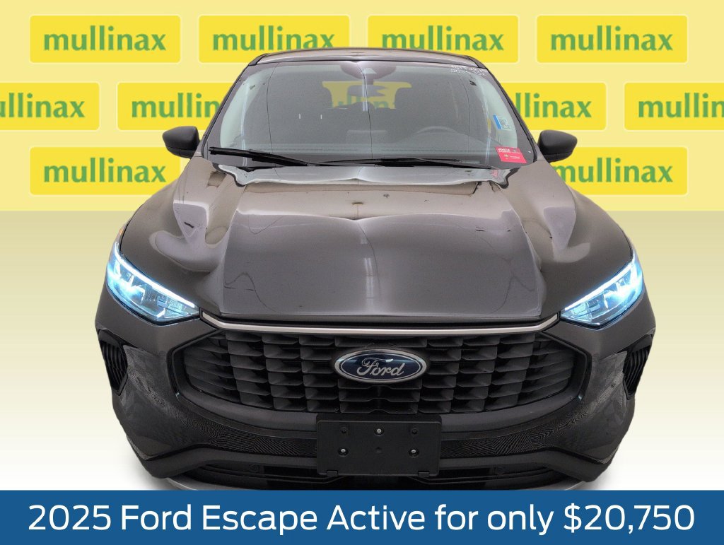 Certified 2025 Ford Escape Active FWD image 14
