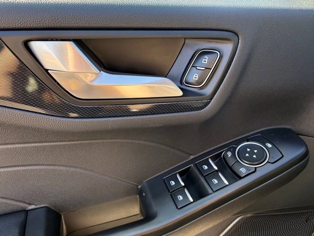 Certified 2025 Ford Escape ST-Line AWD/4WD image 16
