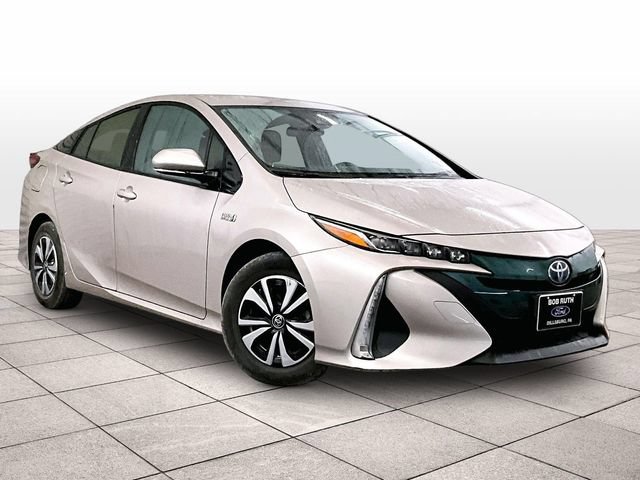 Used 2017 Toyota Prius Prime Plus w/ Carpet Mat Package FWD image 2