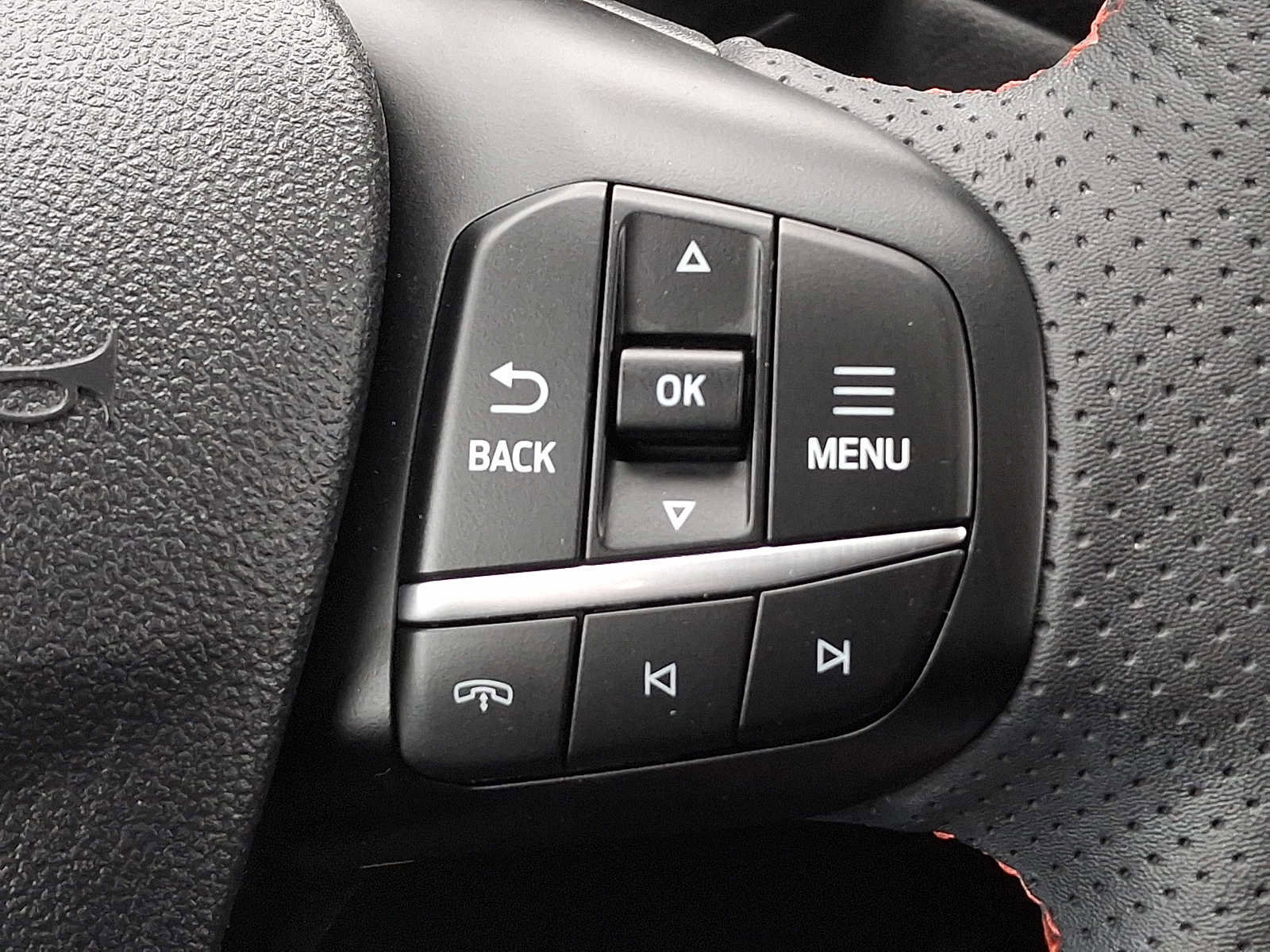 Certified 2023 Ford Escape ST-Line Select w/ Tech Pack #2 image 23