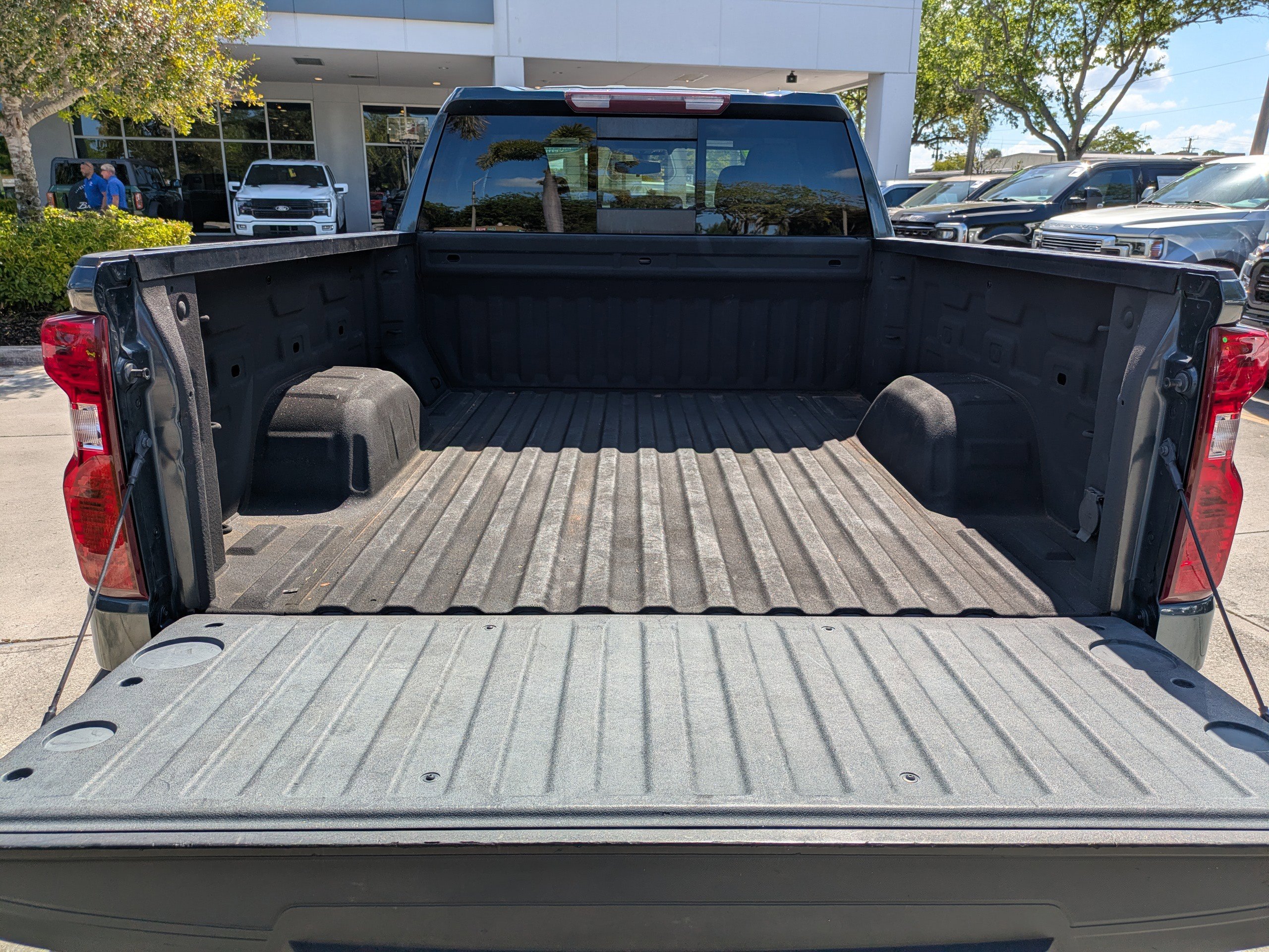 Used 2019 Chevrolet Silverado 1500 LT w/ All-Star Edition AWD/4WD image 12