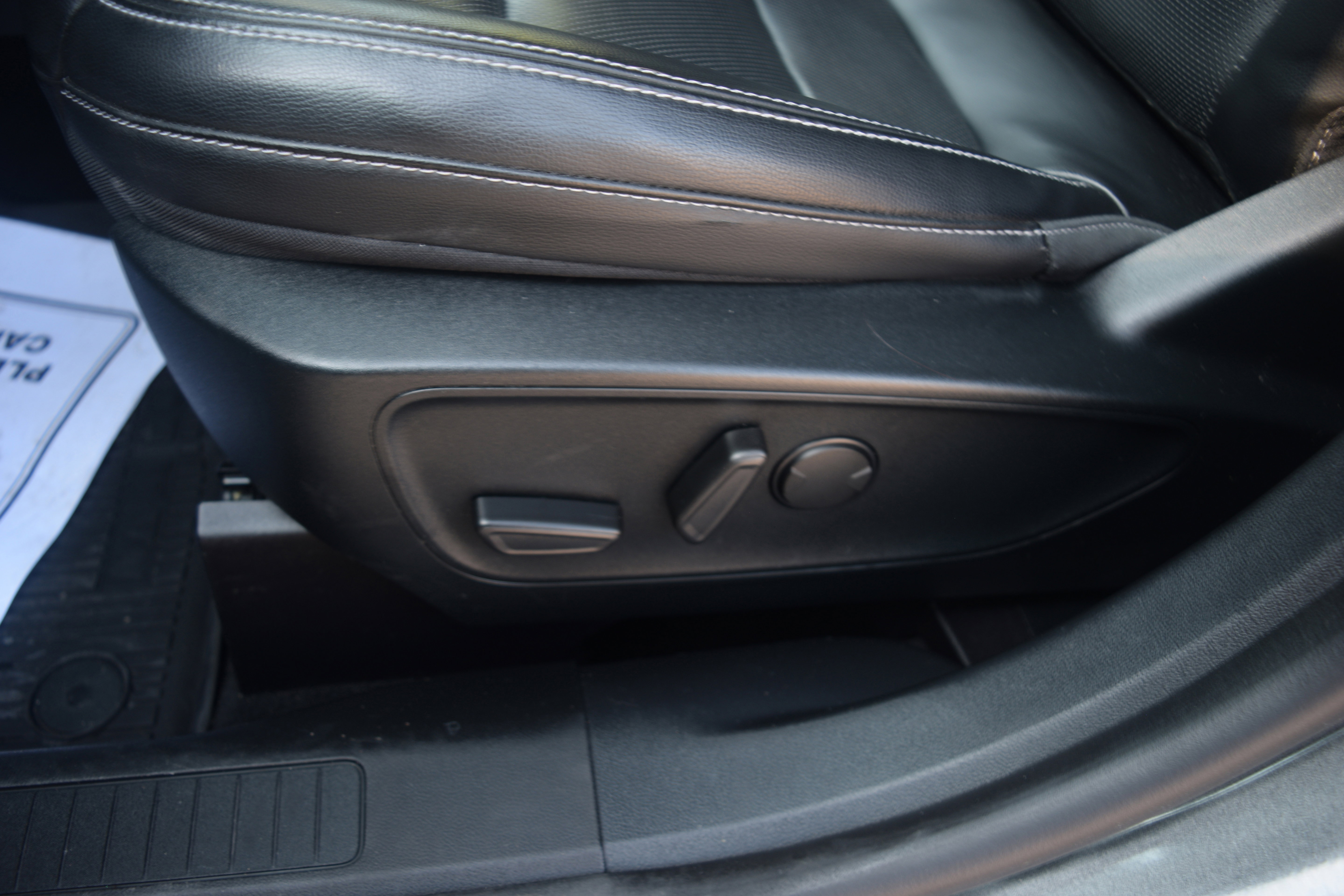 Certified 2020 Ford Escape SEL image 20