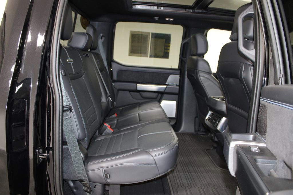 Certified 2025 Ford F350 Platinum image 33