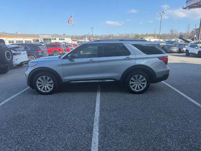 Certified 2022 Ford Explorer Limited w/ Equipment Group 301A image 2