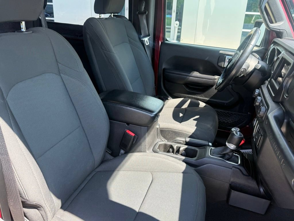 Used 2021 Jeep Wrangler Sport AWD/4WD image 14