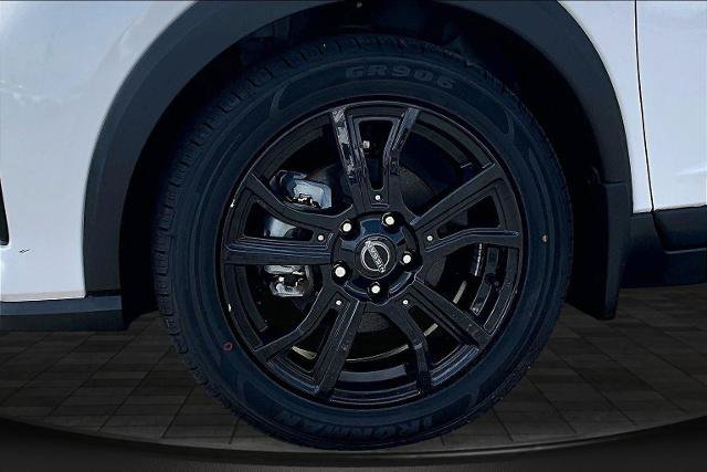 Used 2023 Nissan Kicks SR w/ SR Premium Package FWD image 9