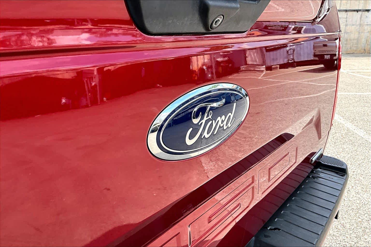 Certified 2019 Ford F150 XLT w/ Equipment Group 302A Luxury AWD/4WD image 31
