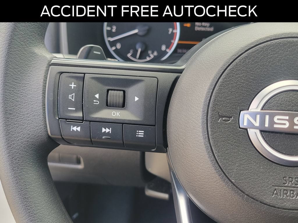 Used 2024 Nissan Rogue S FWD image 22