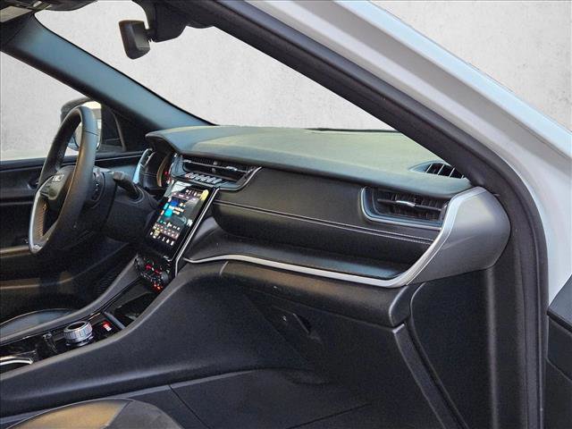 Used 2023 Jeep Grand Cherokee L Laredo image 18