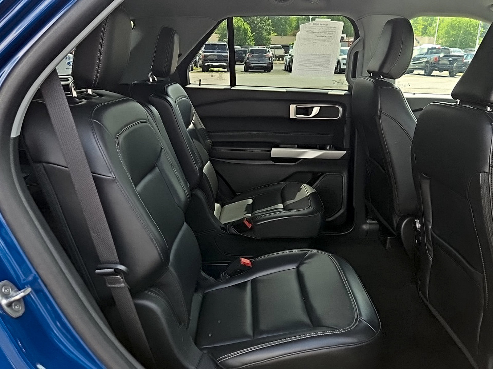 Certified 2021 Ford Explorer XLT w/ Equipment Group 202A AWD/4WD image 22
