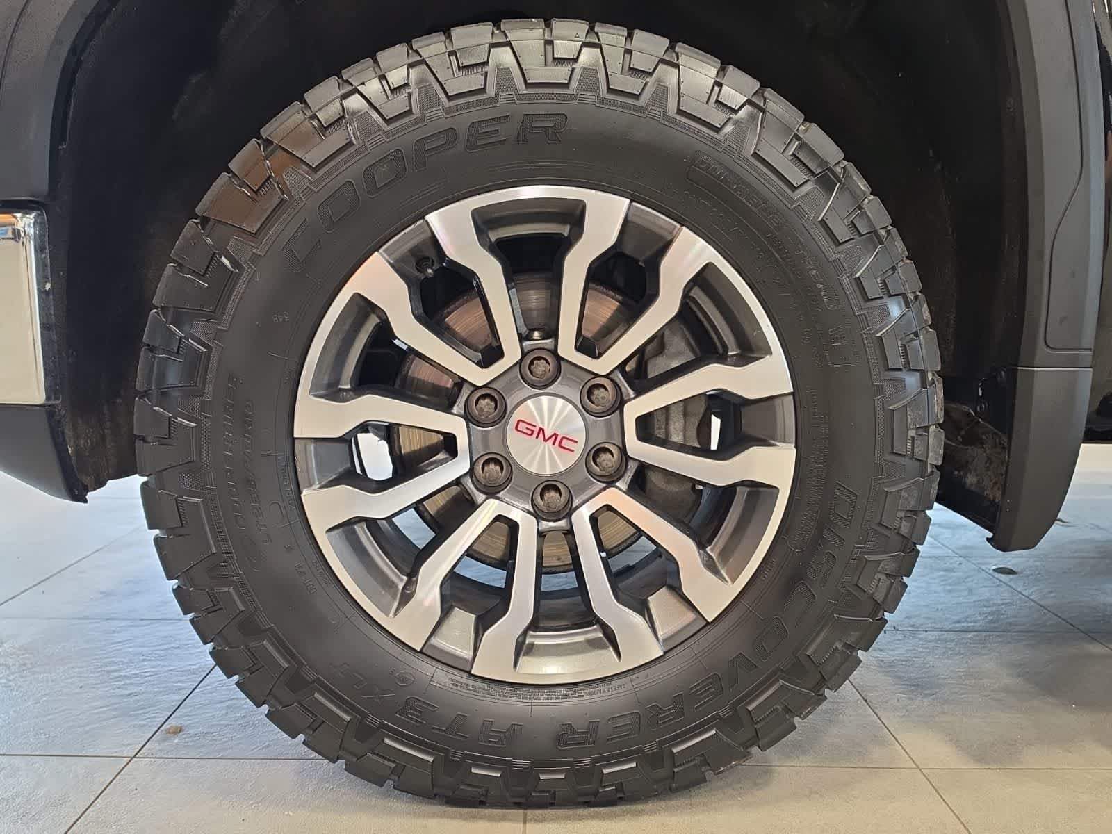 Used 2019 GMC Sierra 1500 SLE w/ SLE Value Package AWD/4WD image 13