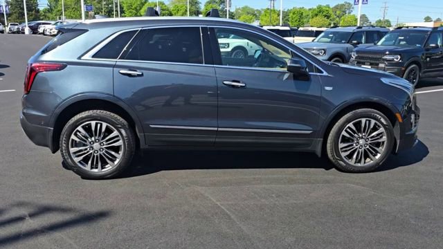 Used 2020 Cadillac XT5 Premium Luxury w/ Platinum Package AWD/4WD image 2
