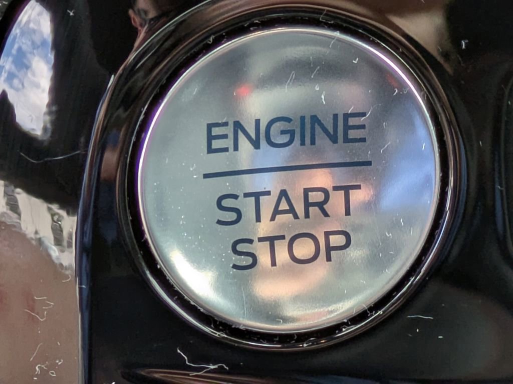 Certified 2025 Ford Escape ST-Line w/ Tech Pack #1 AWD/4WD image 24