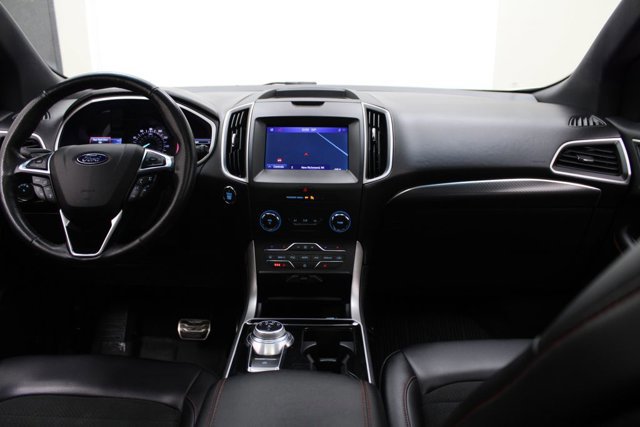 Certified 2020 Ford Edge ST-Line w/ Cold Weather Package AWD/4WD image 10
