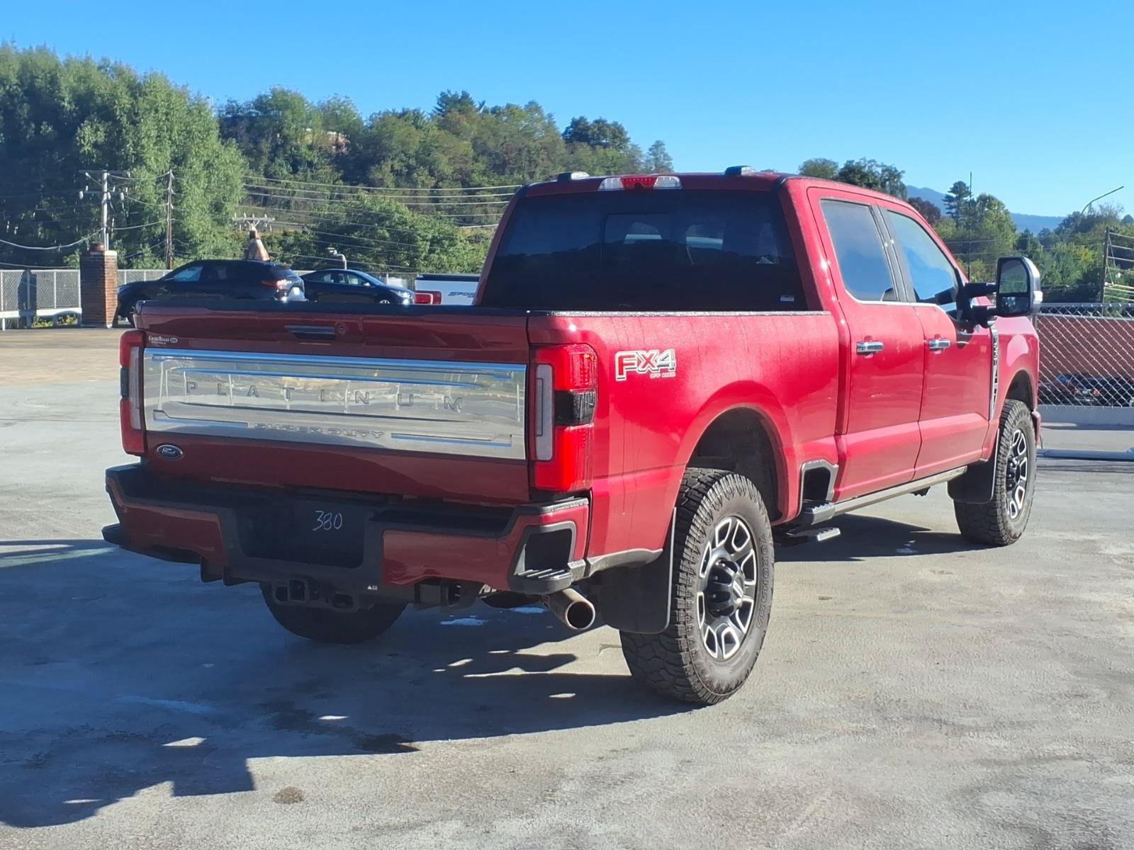 Certified 2023 Ford F250 Platinum w/ FX4 Off-Road Package AWD/4WD image 3