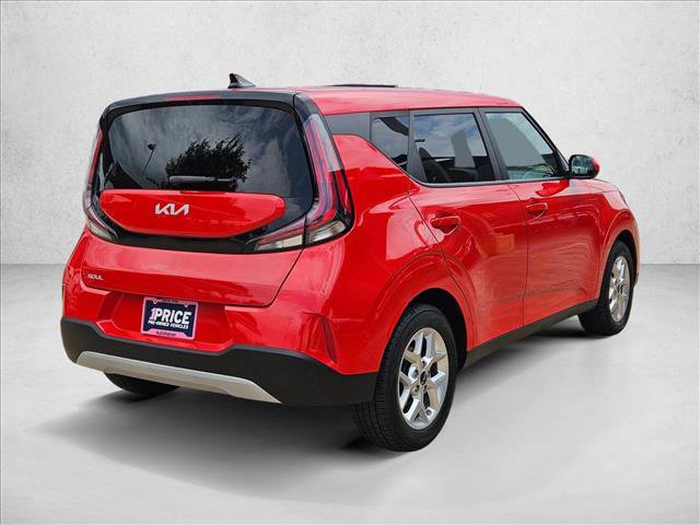 Used 2023 Kia Soul LX w/ LX Technology Package FWD image 5