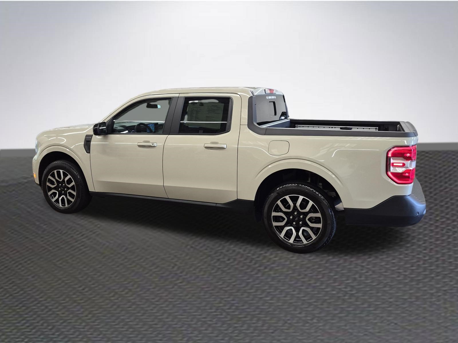 Certified 2024 Ford Maverick Lariat AWD/4WD image 5