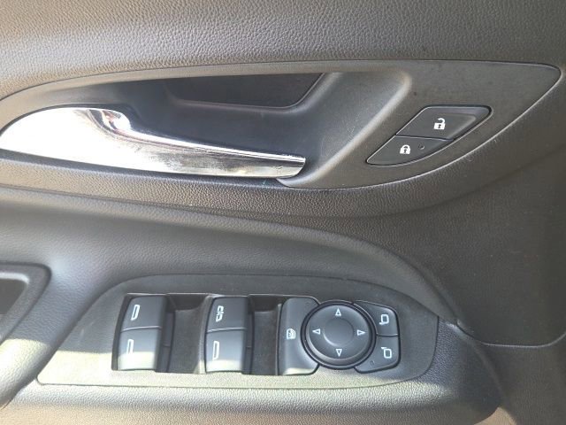 Used 2024 Chevrolet Equinox LT w/ Driver Convenience Package FWD image 23