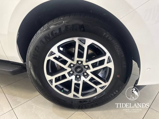 Certified 2025 Ford Expedition Active RWD image 35