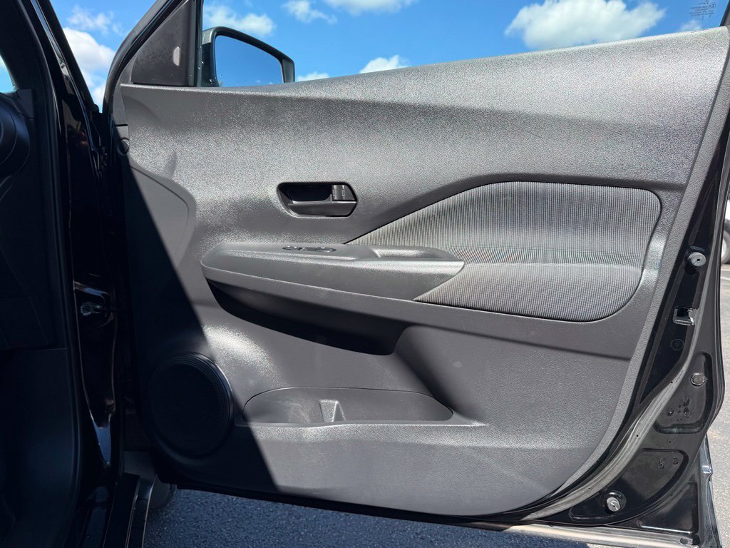 Used 2020 Nissan Kicks S FWD image 23