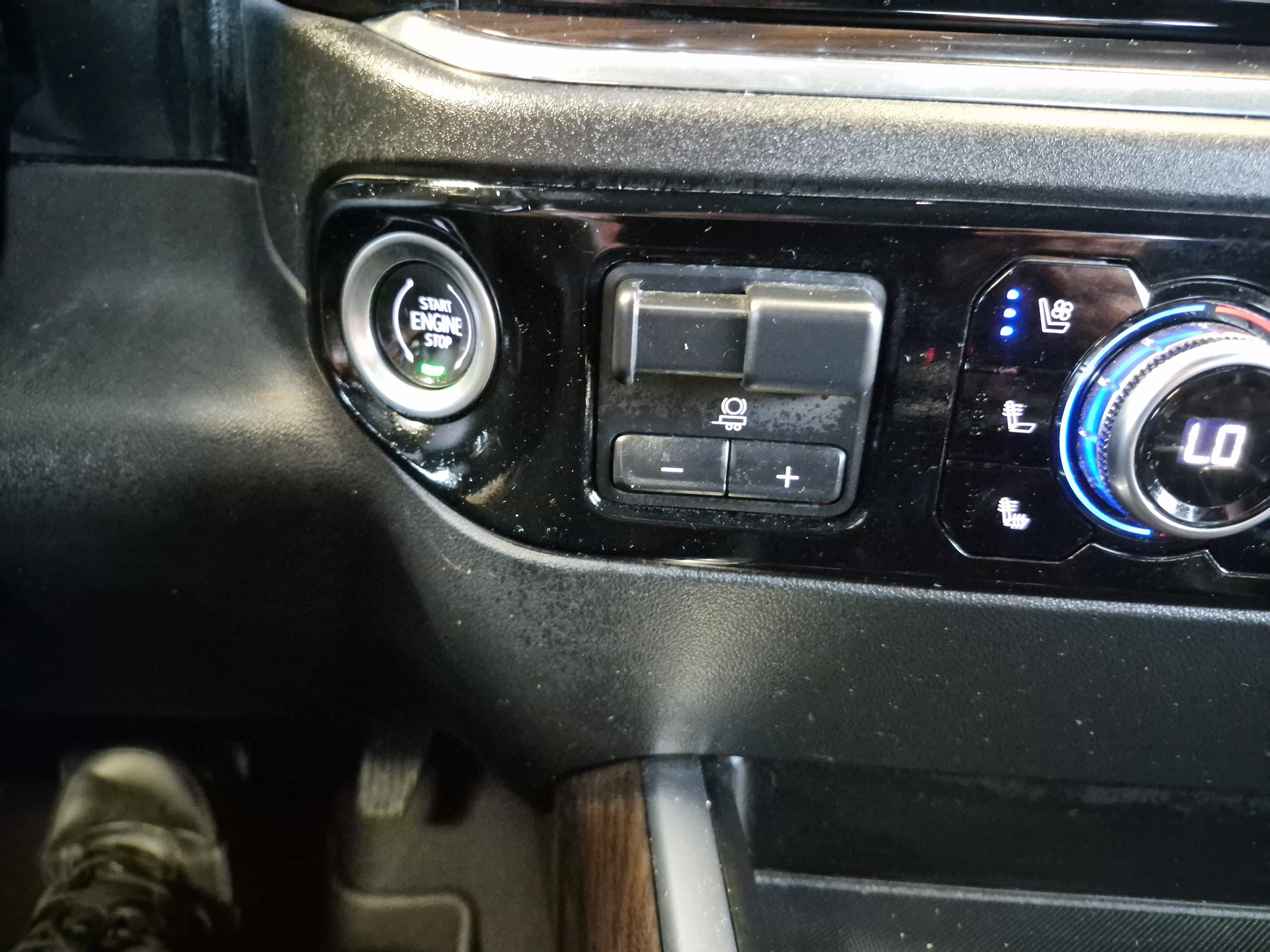 Used 2023 GMC Sierra 1500 SLT w/ SLT Convenience Package AWD/4WD image 34