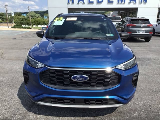 Certified 2023 Ford Escape ST-Line w/ Tech Pack #1 AWD/4WD image 3