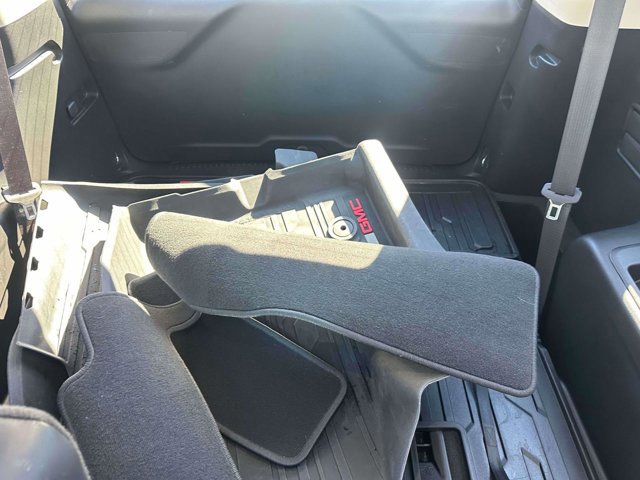 Used 2023 GMC Acadia Denali w/ Denali Ultimate Package image 11