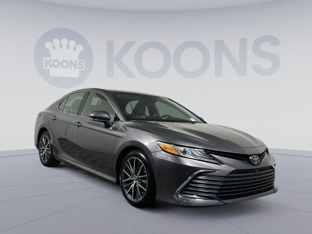 Used 2023 Toyota Camry XLE w/ Navigation Package image 10