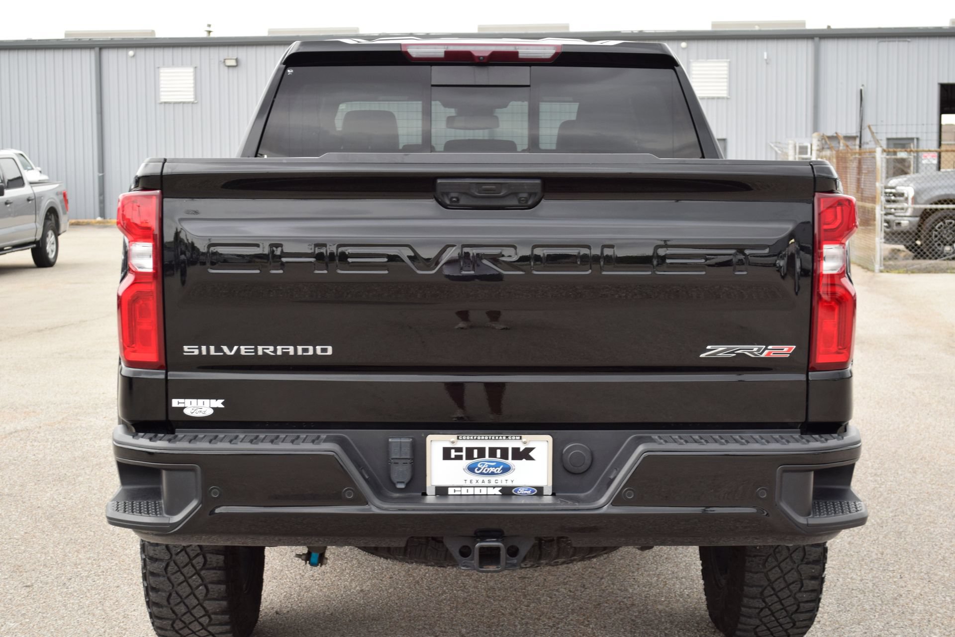 Used 2024 Chevrolet Silverado 1500 ZR2 AWD/4WD image 5