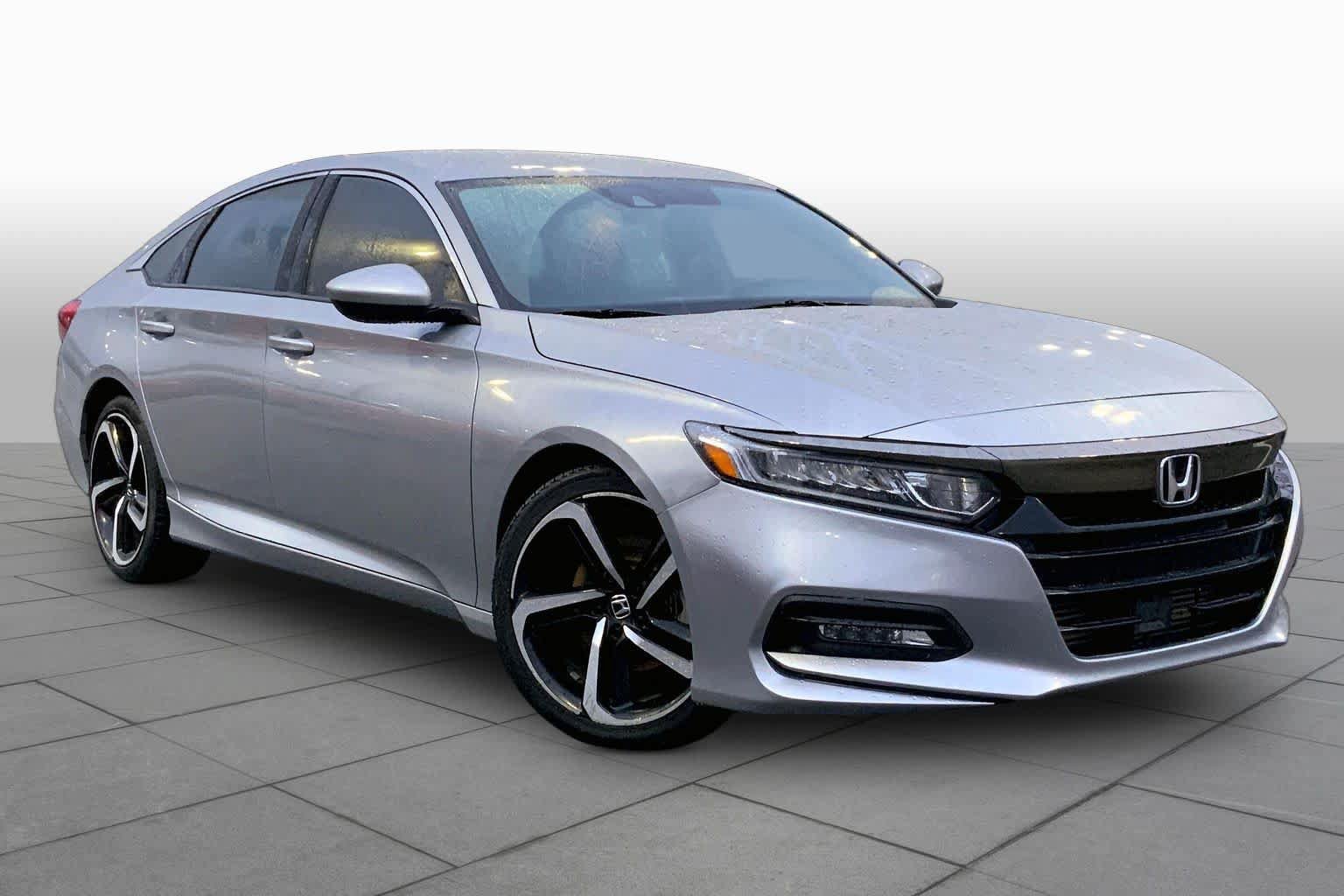 Used 2018 Honda Accord Sport image 3
