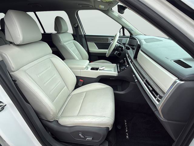 Used 2024 Hyundai Santa Fe Limited AWD/4WD image 14