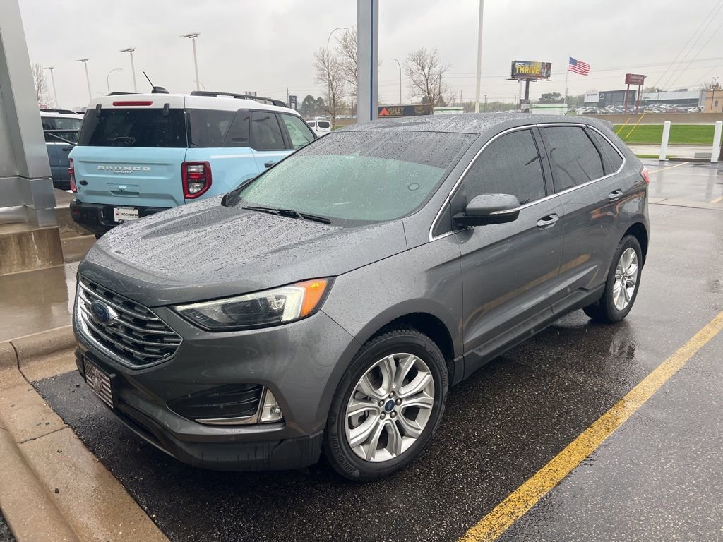 Certified 2022 Ford Edge Titanium AWD/4WD image 4