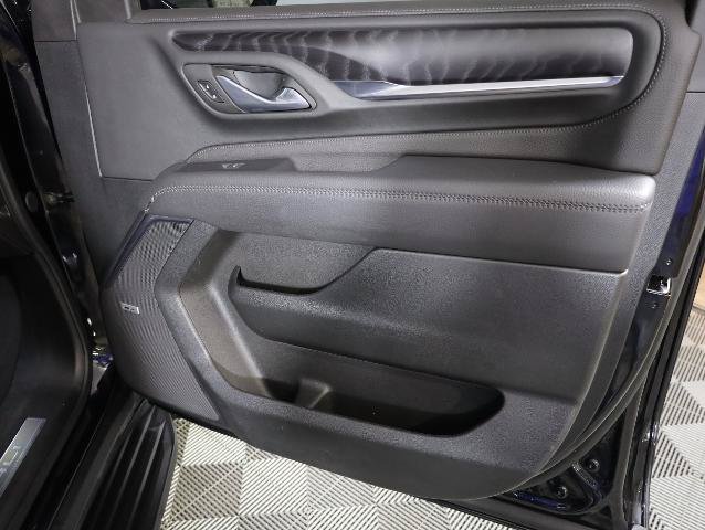 Used 2024 GMC Yukon XL Denali AWD/4WD image 35