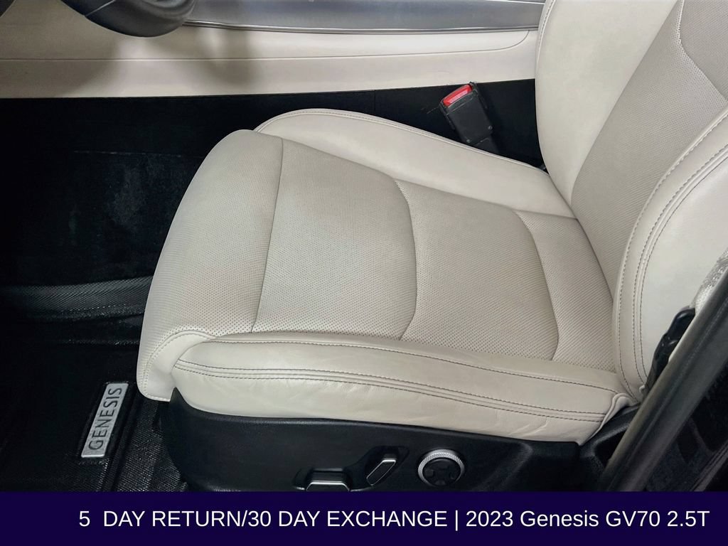 Used 2023 Genesis GV70 2.5T w/ Select Package AWD/4WD image 25