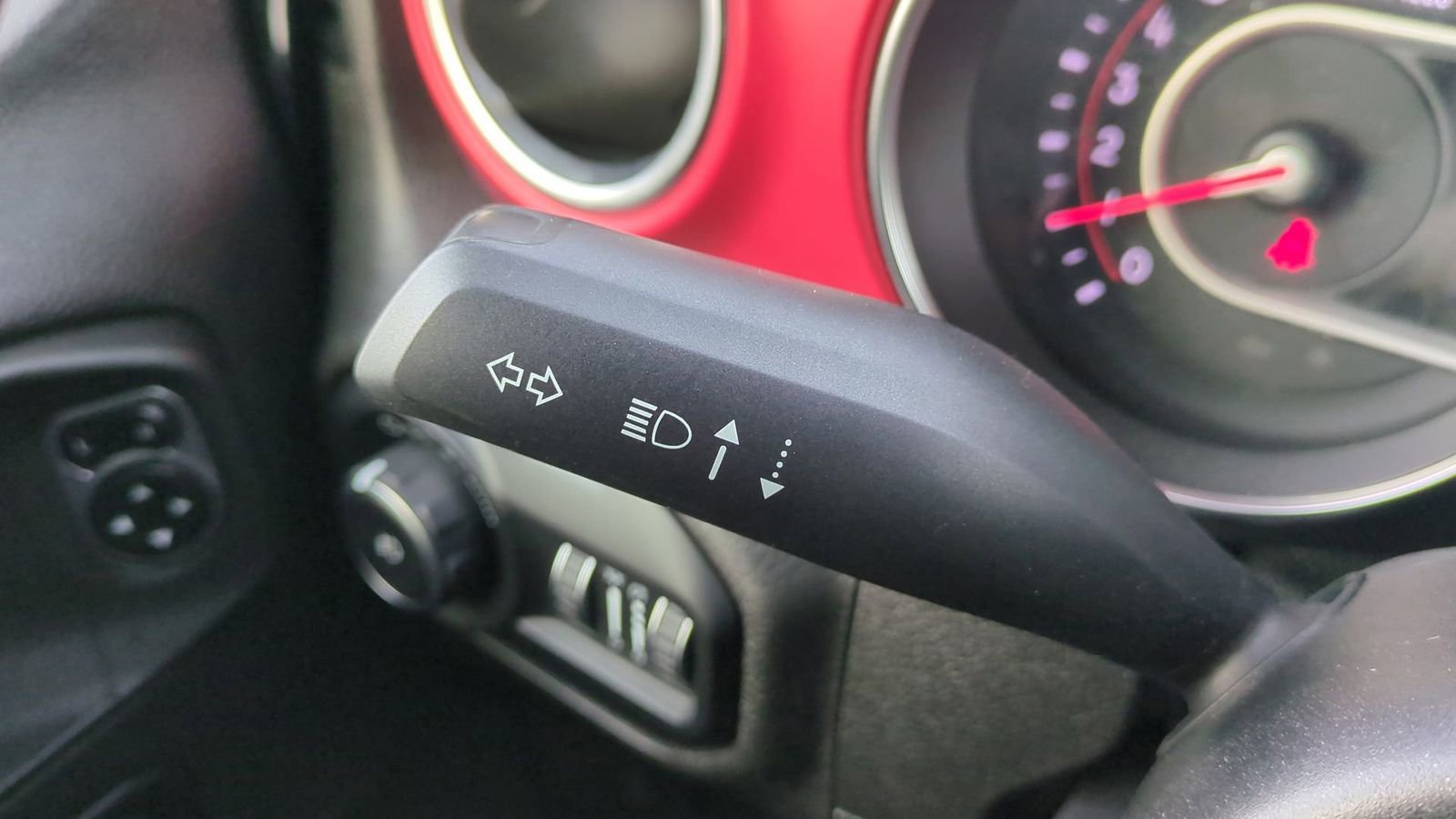 Used 2020 Jeep Wrangler Unlimited Rubicon w/ Dual Top Group image 30