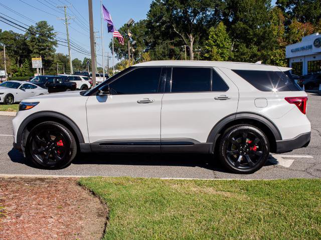 Certified 2022 Ford Explorer ST w/ Equipment Group 401A AWD/4WD image 3