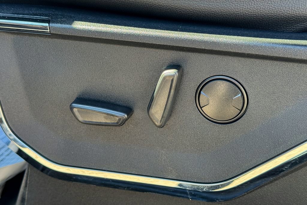 Certified 2024 Ford F250 Lariat w/ Black Appearance Package image 32