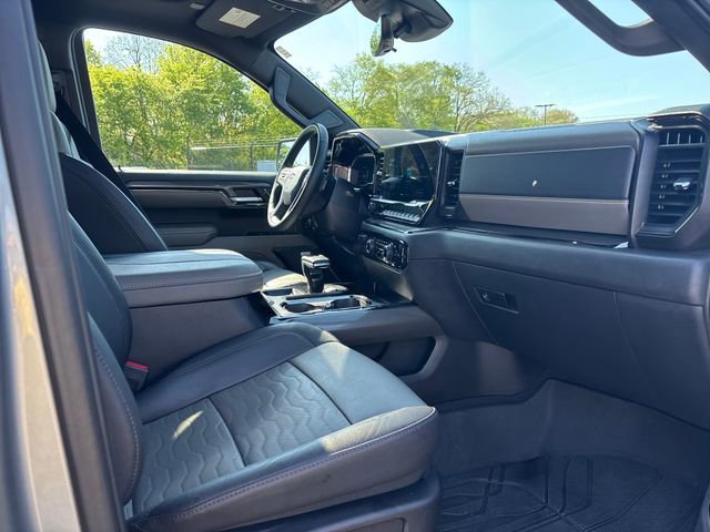 Used 2023 Chevrolet Silverado 1500 ZR2 w/ Technology Package image 9