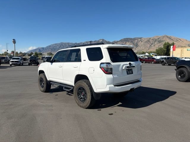 Used 2018 Toyota 4Runner SR5 Premium AWD/4WD image 3